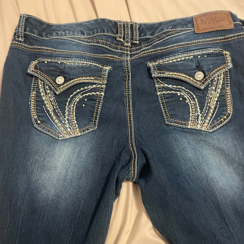 Ariya jeans